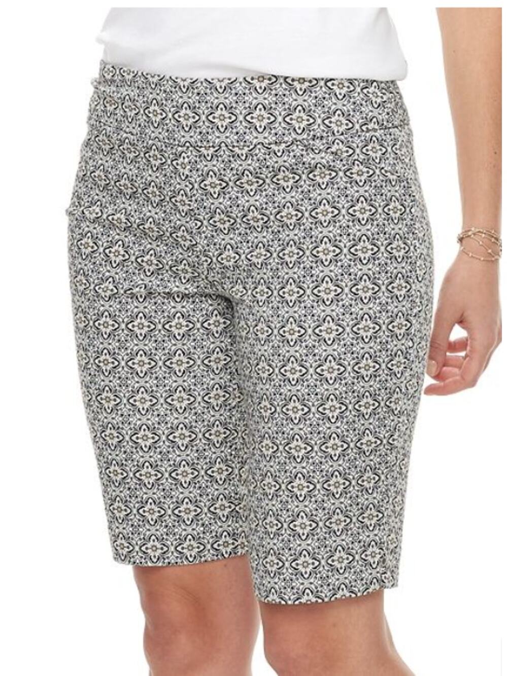 89th & Madison Medallion Print Blue Shorts size Small NEW